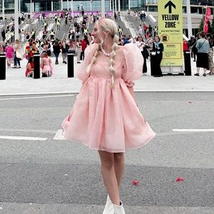 Meet your Posher, Nicole